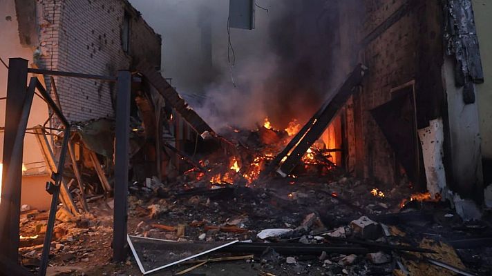 Telediario Fin de Semana - Casi 500 drones y 40 misiles rusos han caído esta madrugada sobre Kiev