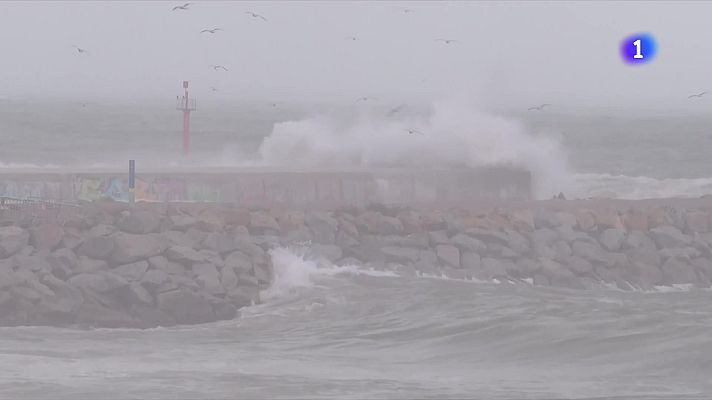 L'Informatiu - La llevantada a Catalunya no dona treva
