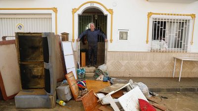 El temporal pone en alerta el este peninsular y deja inundaciones y desalojos en la provincia de M�laga - Telediario Fin de Semana | Ver
