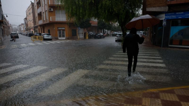 Las lluvias dejan desalojos y m�s de 230 litros acumulados en el sur de Valencia pero sin da�os personales