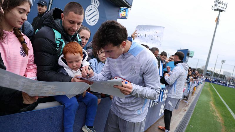La afici�n del Espanyol espera el derbi con mucha ilusi�n - Los Deportes de La1 | Ver