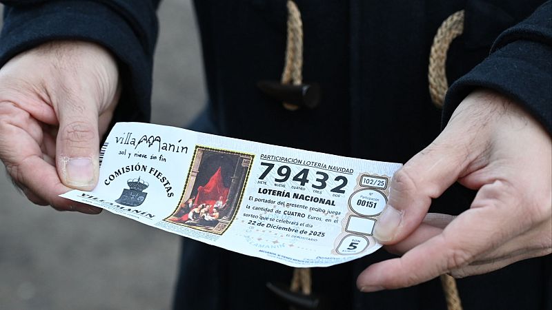Dudas alrededor de las papeltas de la Lotería en Villamanín - Telediario 1 | Ver