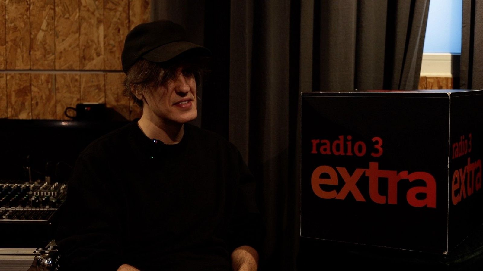 Luces fuera - Marsella; canciones para un adi�s - 05/01/26 - Ver ahora