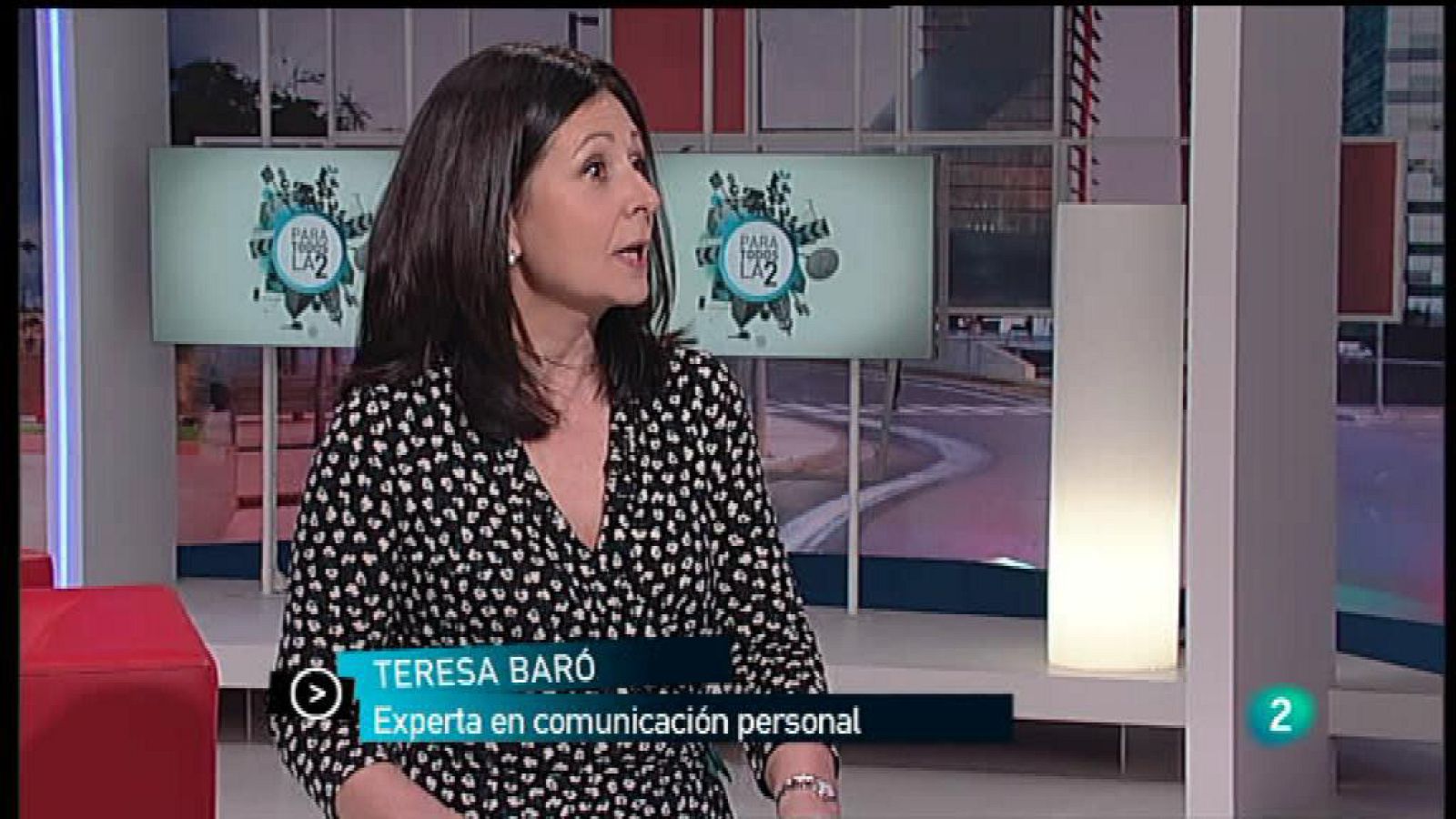 Para Todos La 2 -  Comunicación. Un saludo adecuado a cada situación