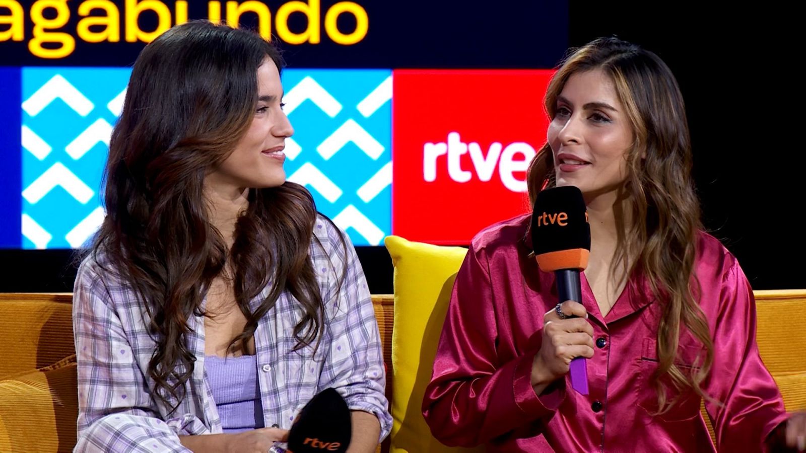 Benidorm Fest 2026 | Entrevista a María León ft. Julia Medina - Ver ahora | Ver