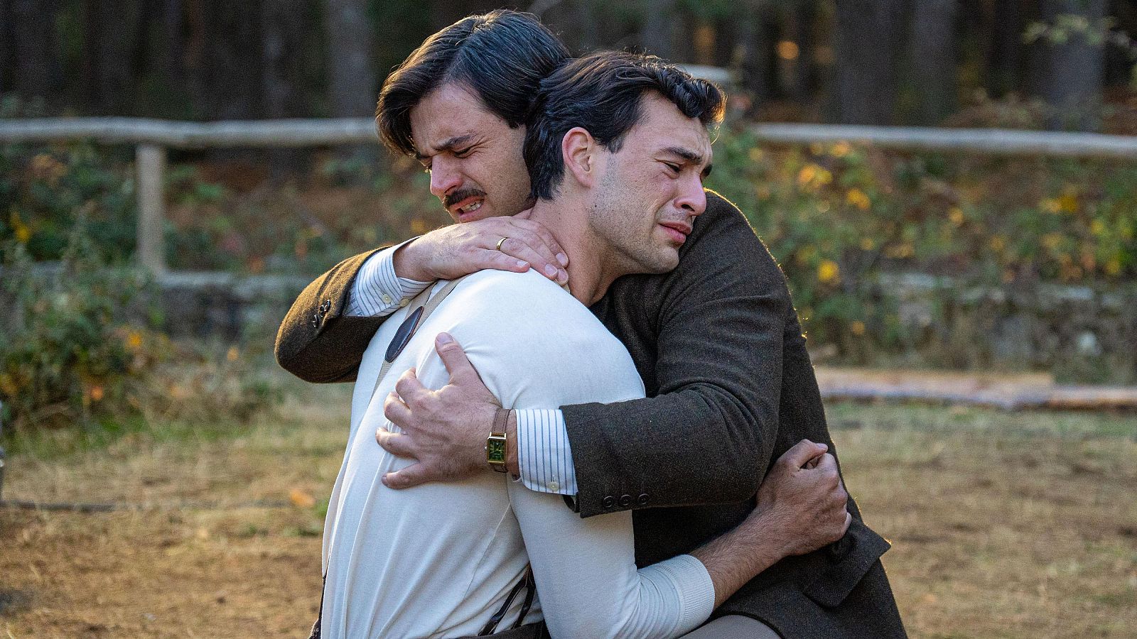 La Promesa - El abrazo de Curro y Manuel - La promesa | Ver