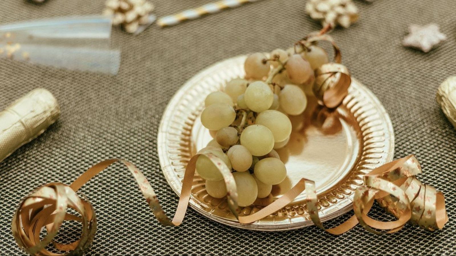 Muchas de las uvas que tomamos en Nochevieja proceden de Alicante - Telediario 1 | Ver