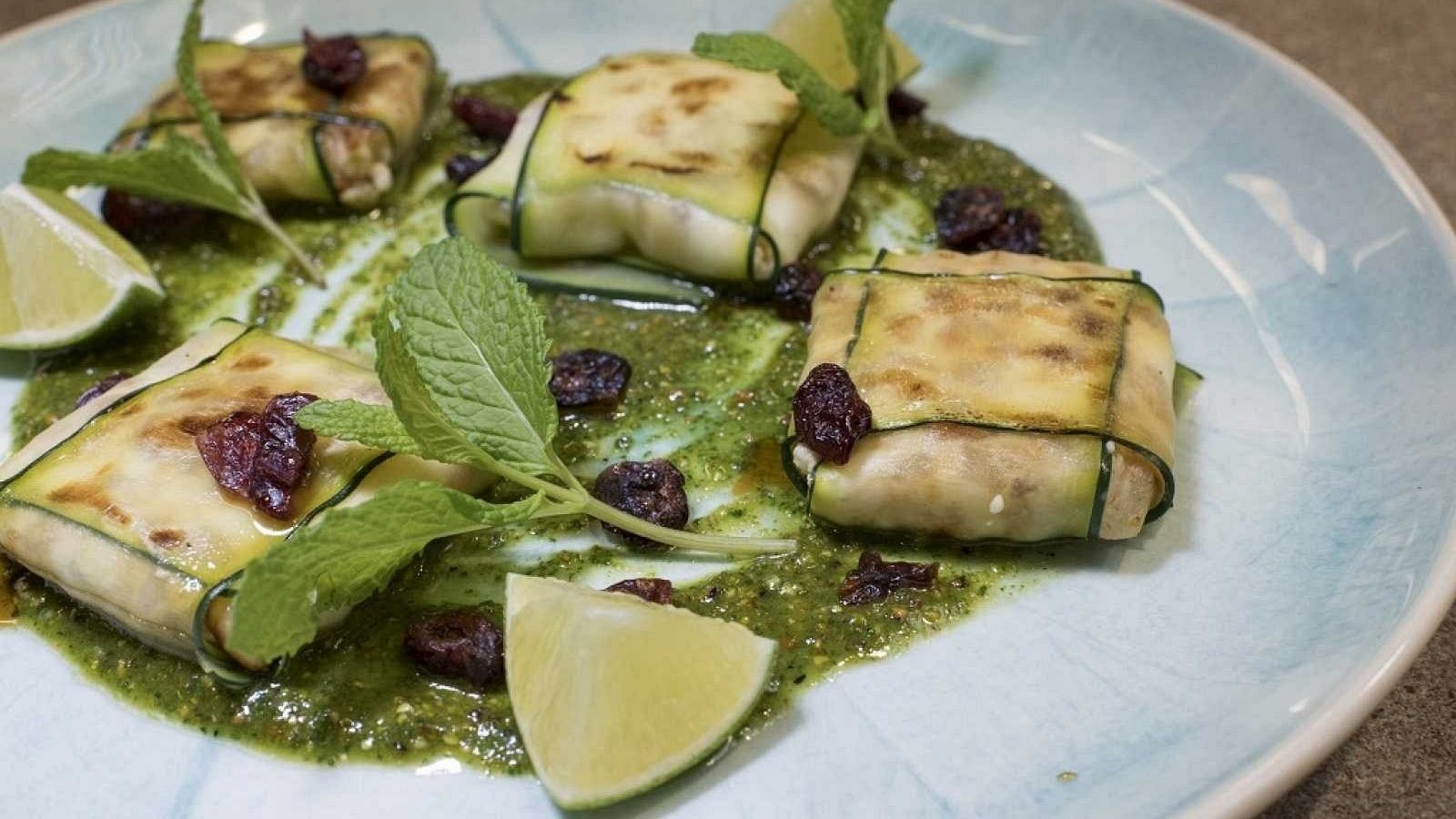 Las mesas navideñas suponen un reto para los que no consumen animales - Telediario 1 | Ver