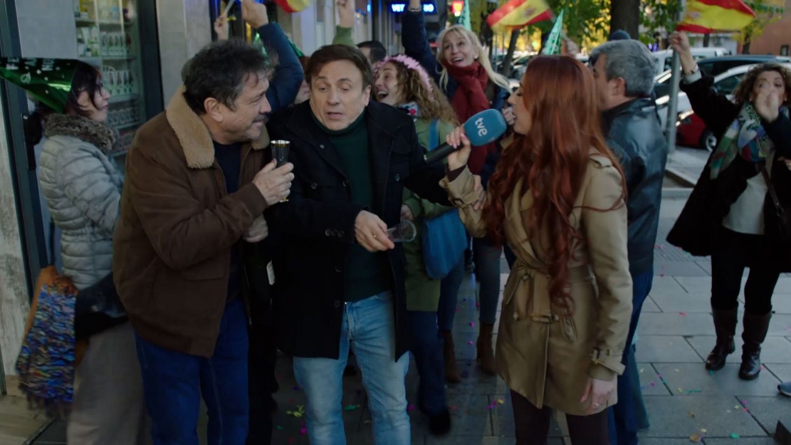 El juego del camelar - Nos ha tocado el gordo - Especiales Nochevieja con José Mota | Ver