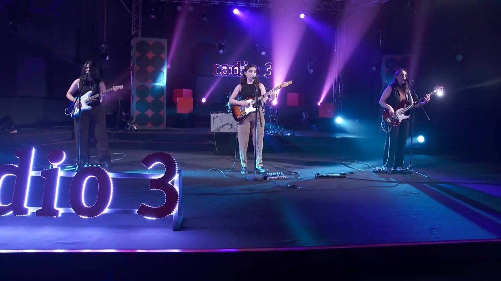 Los conciertos de Radio 3 - Versiones de Navidad 5 - Los conciertos de Radio 3 en La 2 | Ver