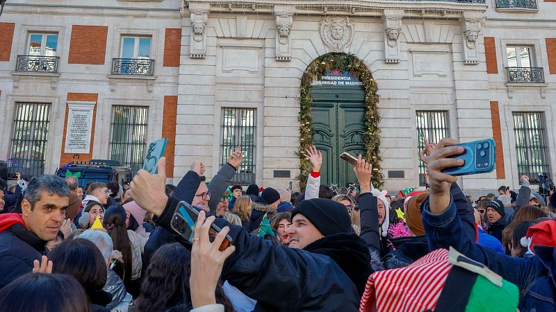 Las preúvas calientas motores antes de las campanadas - Telediario 1 | Ver