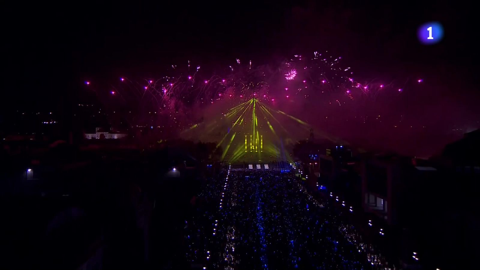 Discoteques i envelats ultimen els preparatius per Cap d'Any