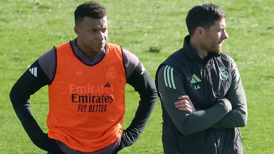 Kylian Mbapp� sufre un esguince de rodilla, pero el Madrid le espera para la Supercopa