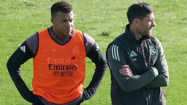 Kylian Mbapp� sufre un esguince de rodilla, pero el Madrid le espera para la Supercopa