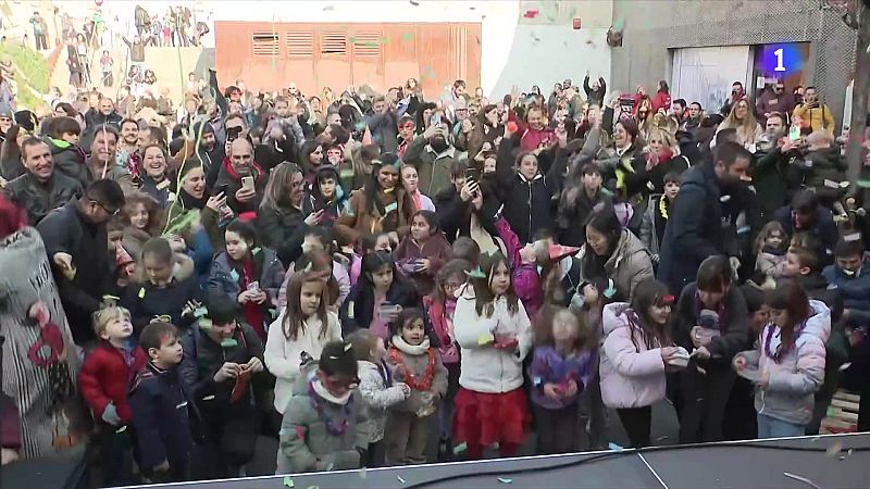 Rubí avança el Cap d'Any amb campanades infantils - L'Informatiu | Veure