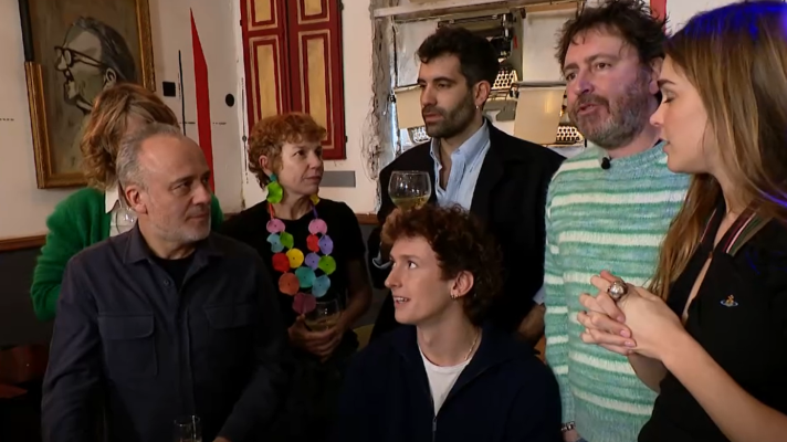 Telediario 1 - Nos tomamos las uvas con Daniel Sánchez Arévalo y los protagonistas de 'Rondallas'