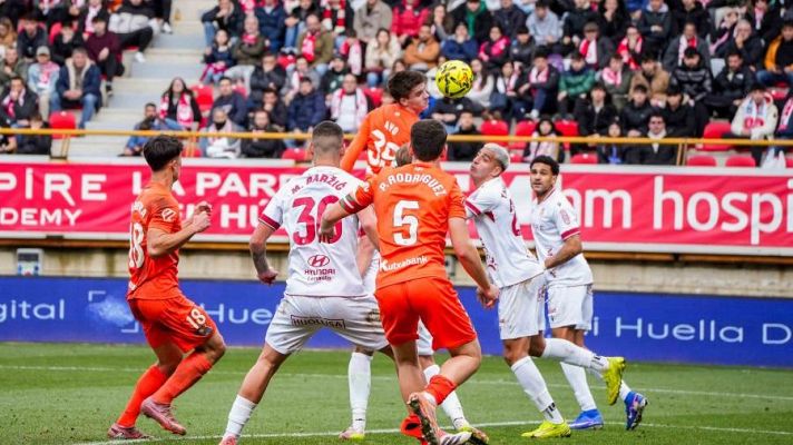 Resúmenes de LaLiga - Cultural y Deportiva Leonesa - Real Sociedad B: resumen del partido de la 20ª jornada de Liga | Segunda