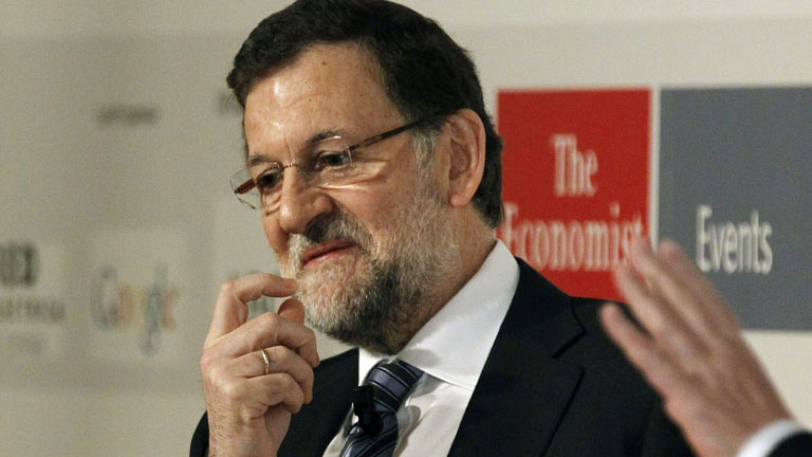 Rajoy: "No he cumplido mis promesas electorales, pero al menos he cumplido con mi deber"