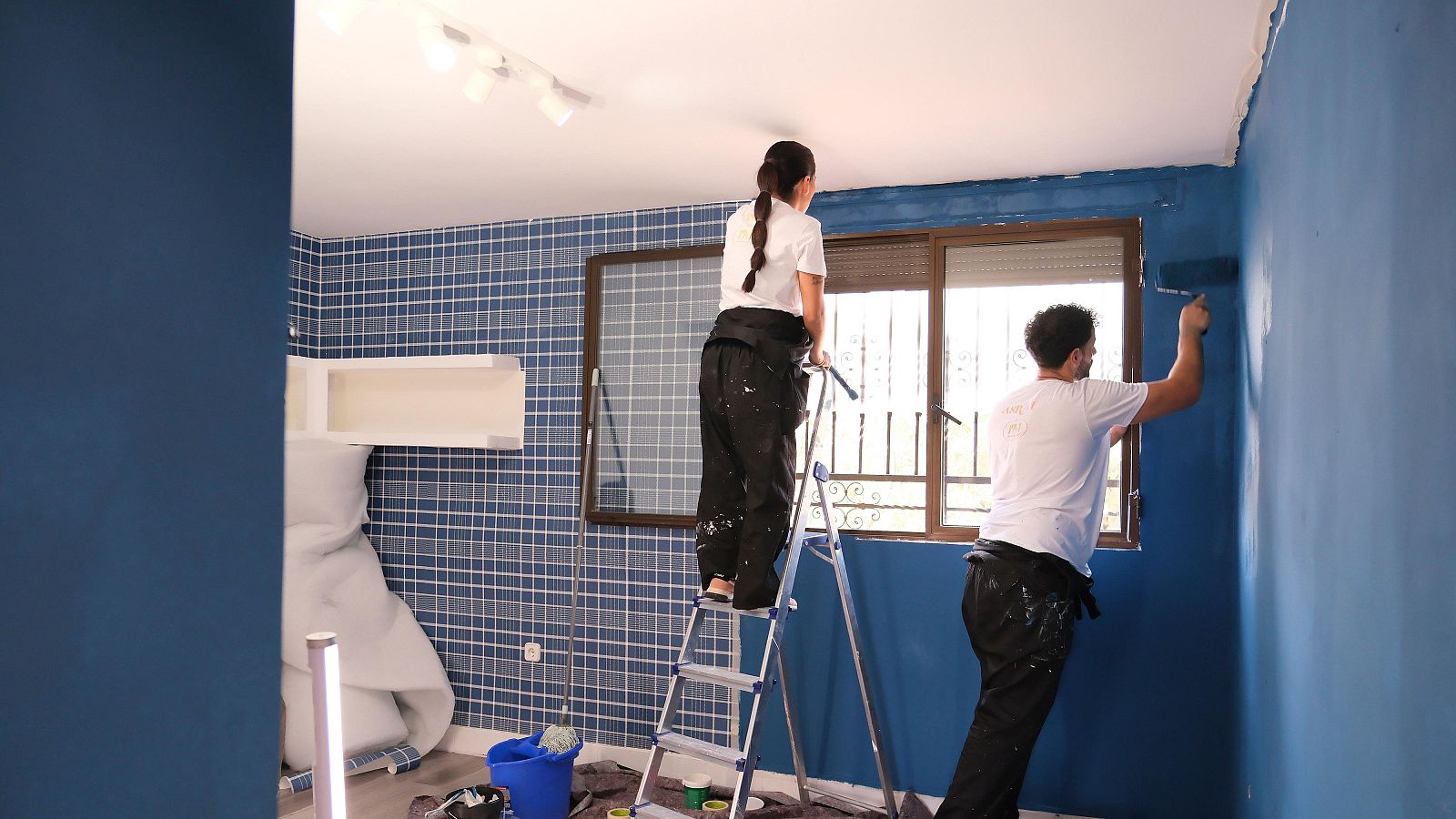 Isa Pantoja recuerda a su madre Isabel Pantoja cantando Garlochí. - Decomasters | Ver