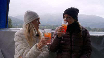 Alba y Cristina se confiesan jugando al “Yo nunca”
