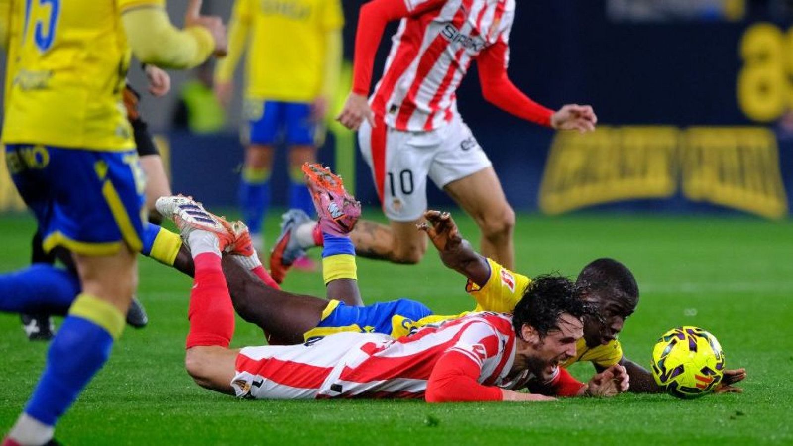 Cádiz - Sporting Gijón: resumen partido 21ª jornada | Segunda | Ver