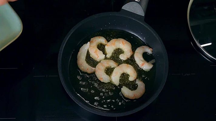 Cuina Brutal - Gambes a l'allada, bitxo i pebre vermell