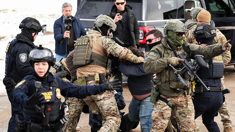 Nuevos vídeos del tiroteo en Mineápolis avivan el debate