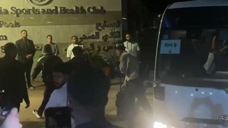 Mbappé llega al hotel del Real Madrid y jugará la final de la Supercopa de España entre Real Madrid y Barcelona