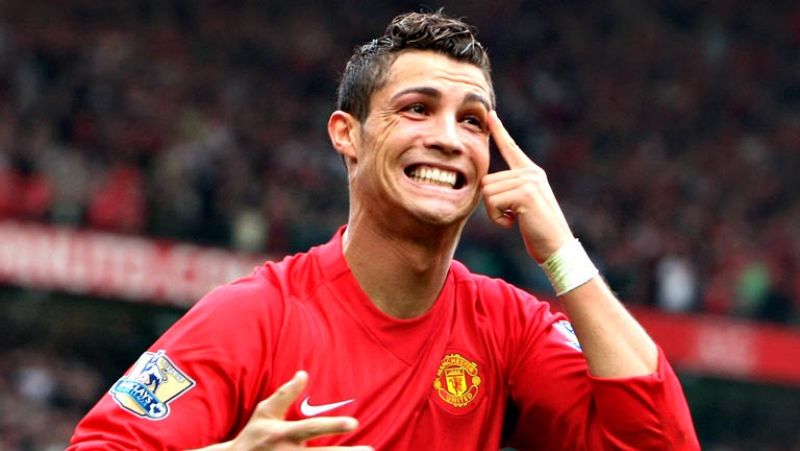 El sueño de aquel niño de Funchal que soñaba con dejar huella en el fútbol es hoy una realidad gracias a dos clubes: United y Real y dos técnicos Fergusson y Mourinho. Por eso mañana, no es un partido más. Tampoco lo fue el amistoso de 2003 entre el