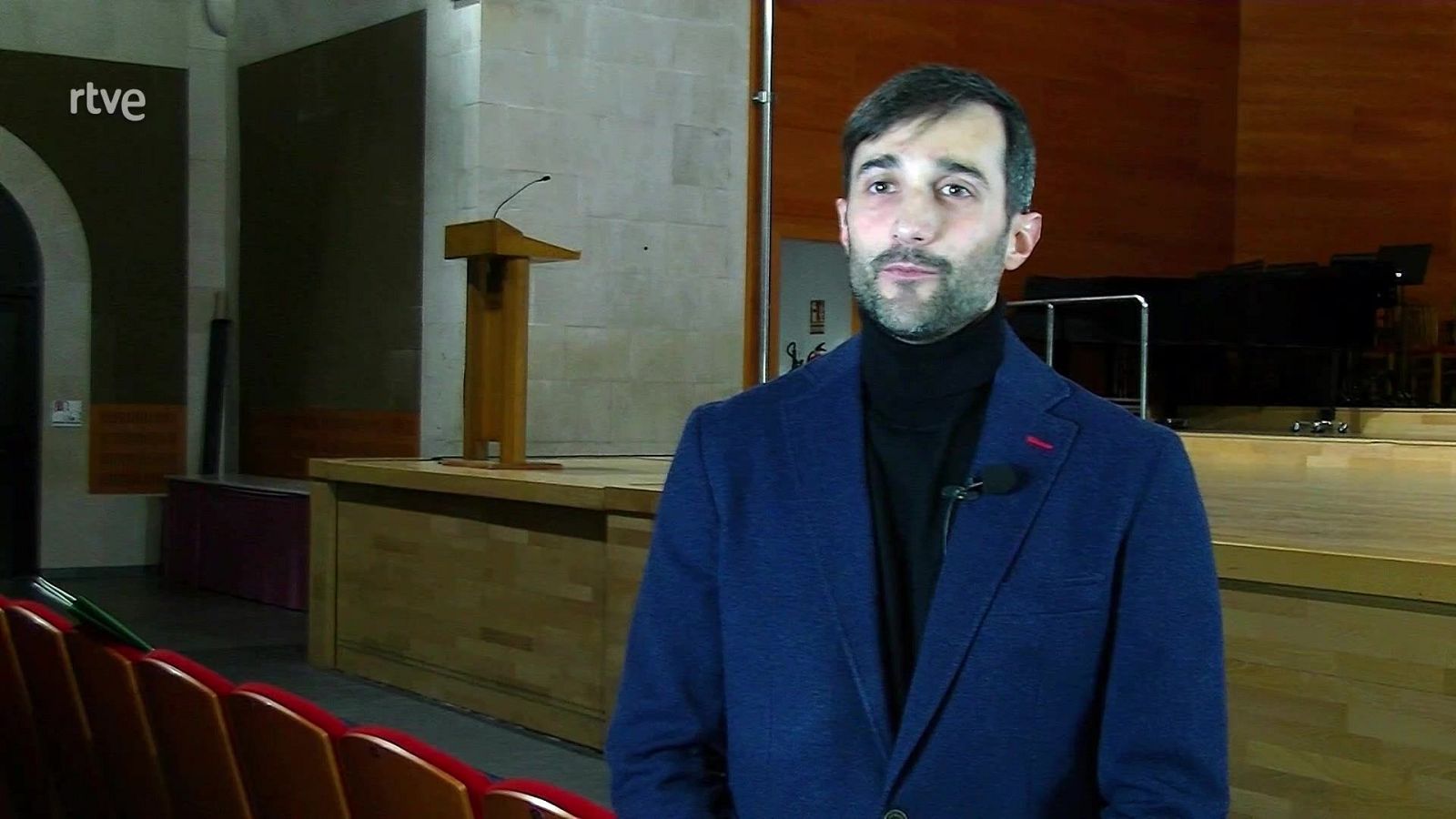 Testimonio - Cofrades procesionando la esperanza - Testimonio | Ver