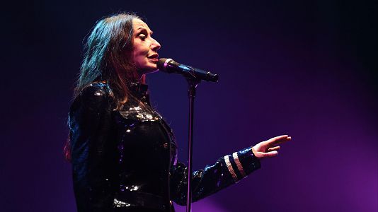 Luz Casal ilumina Par�s