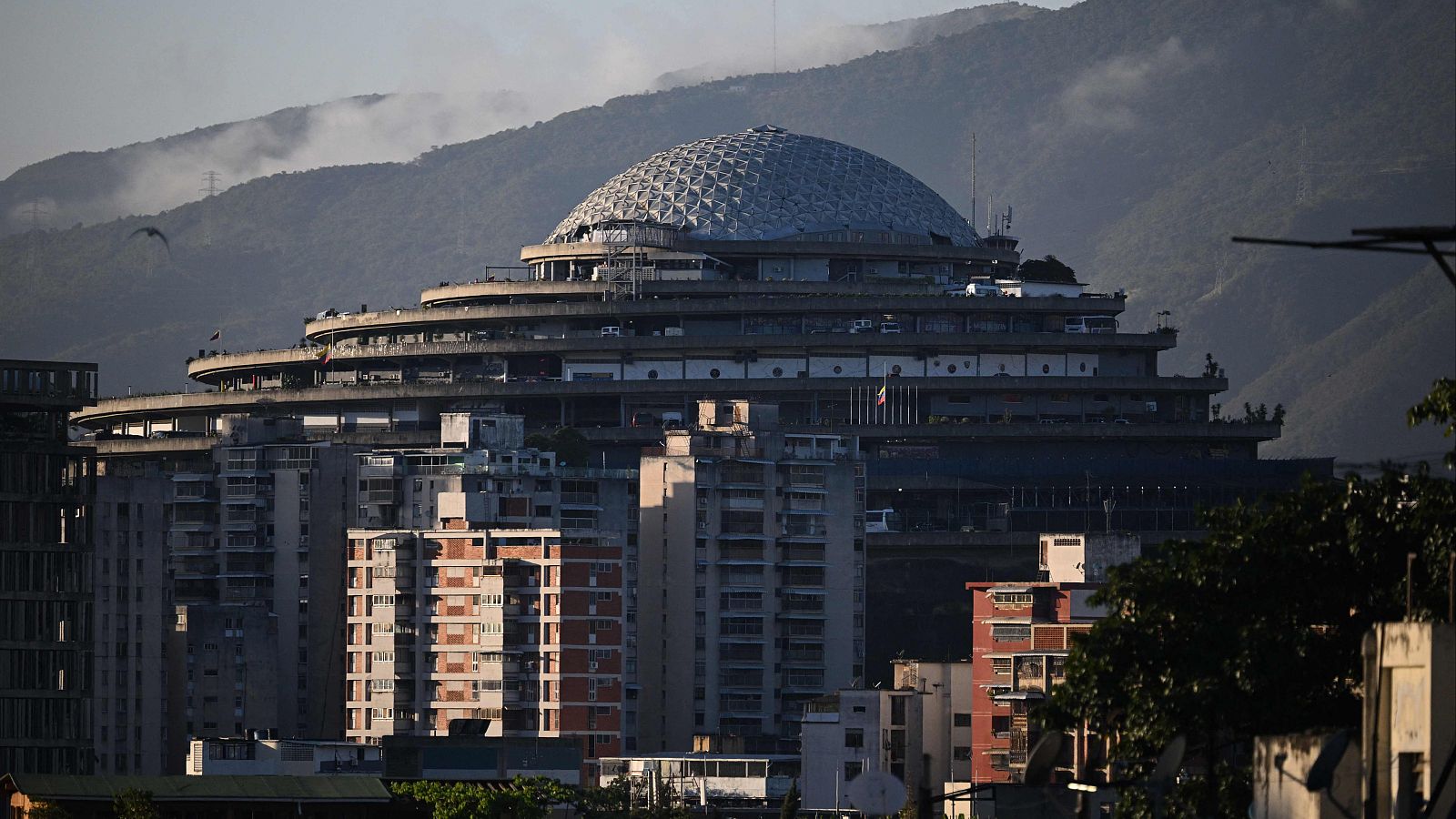 El Helicoide, la cárcel más temida de Venezuela | Ver