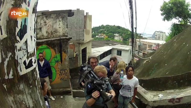 Así se hizo "Guerra y paz en la favela olímpica" - En portada | Ver