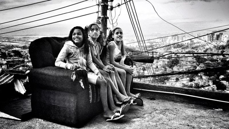 En Portada - Guerra y paz en la favela olímpica - Avance - En portada | Ver