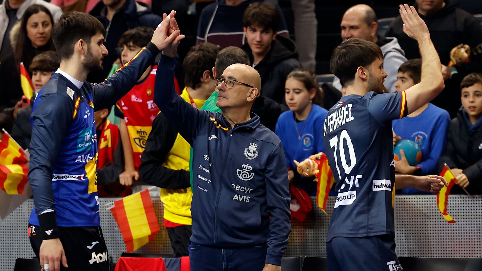 Jordi Ribera, entrenador de los Hispanos, habla sobre la nueva generación de jugadores antes del Europeo de balonmano | Ver