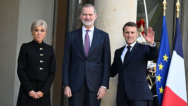 Macron recibe a Felipe VI en el Palacio del Elíseo de París