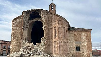 Se derrumba parte de la iglesia de Muriel de Zapardiel, en Valladolid - Noticias de Castilla y Le�n | Ver