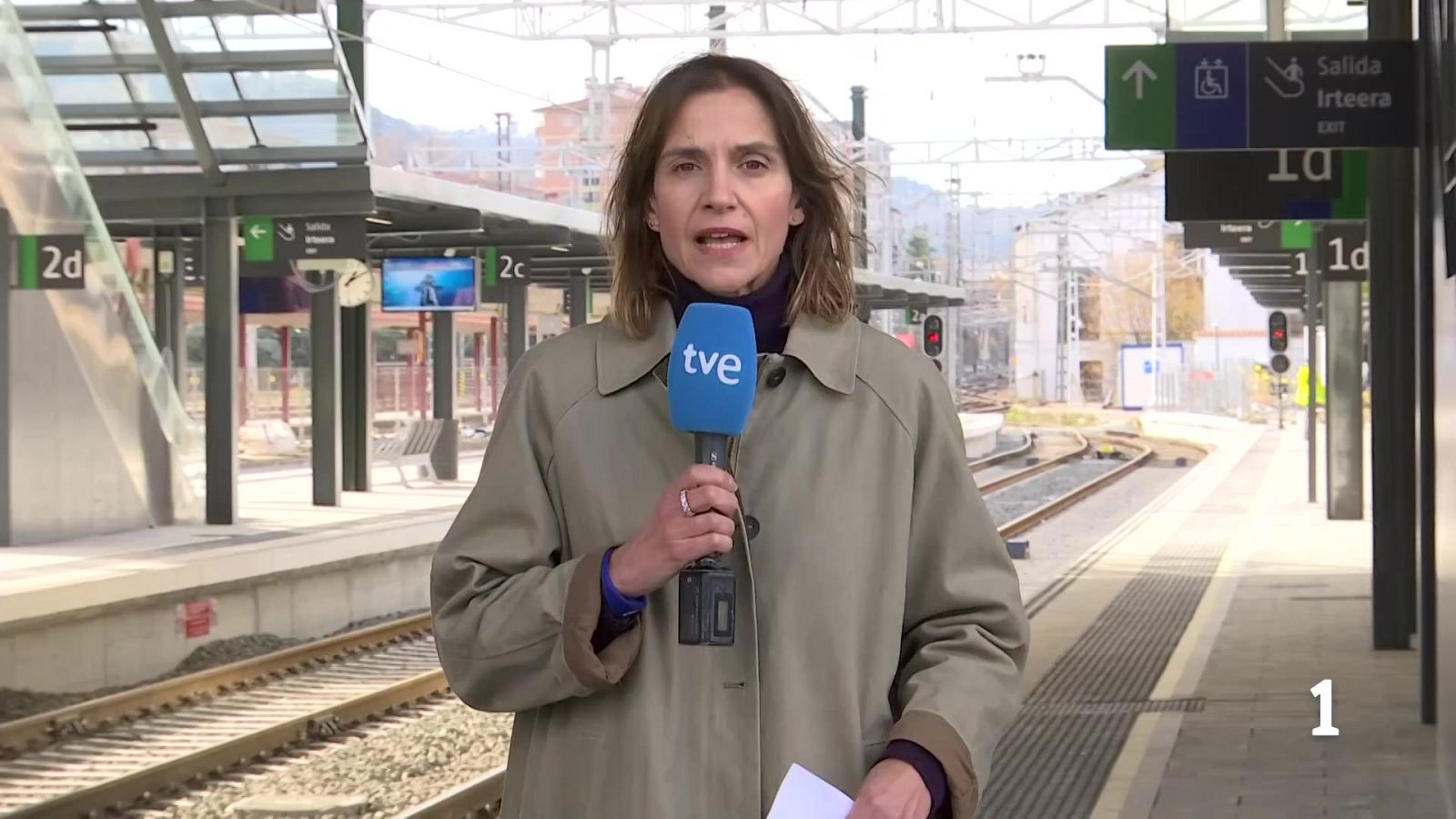 La nueva estación de Irún recibe a los primeros viajeros | RTVE Play - Ver ahora