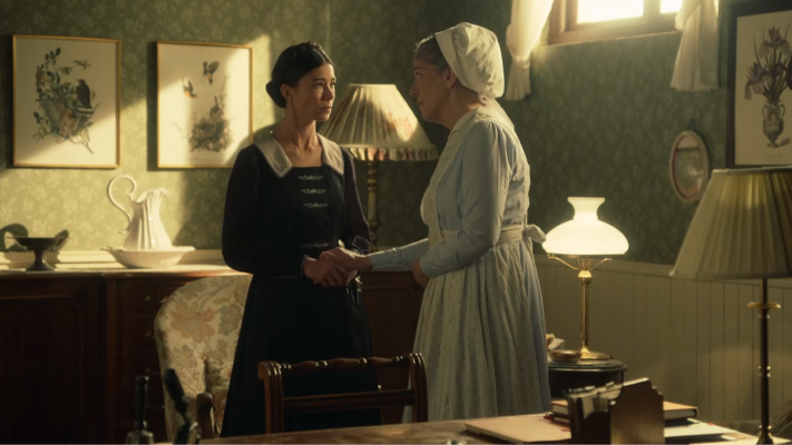 La promesa - La Promesa: Teresa confiesa a Petra su beso con Cristóbal