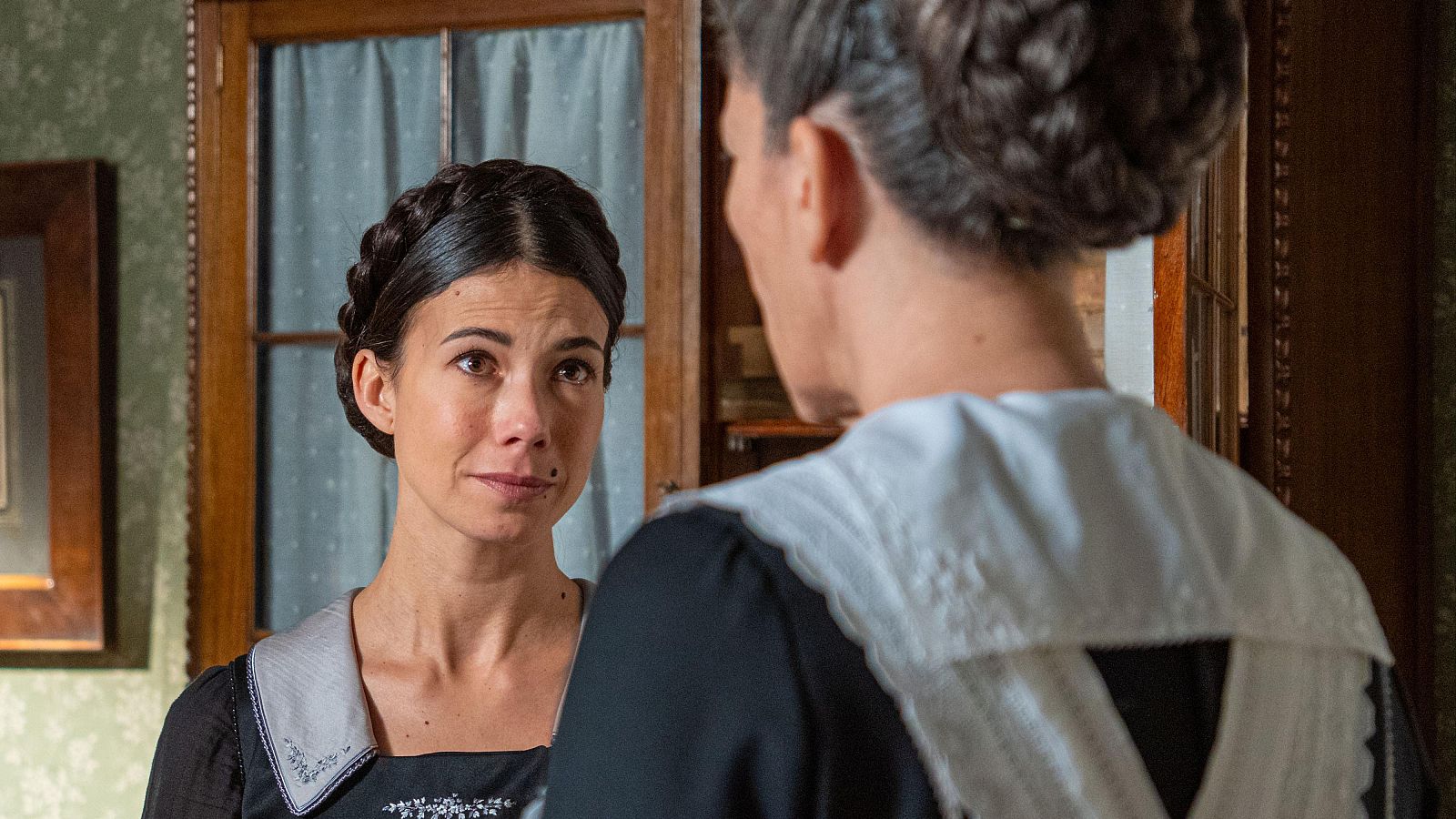 La Promesa: Teresa confiesa sus sentimientos por Cristóbal - La promesa | Ver