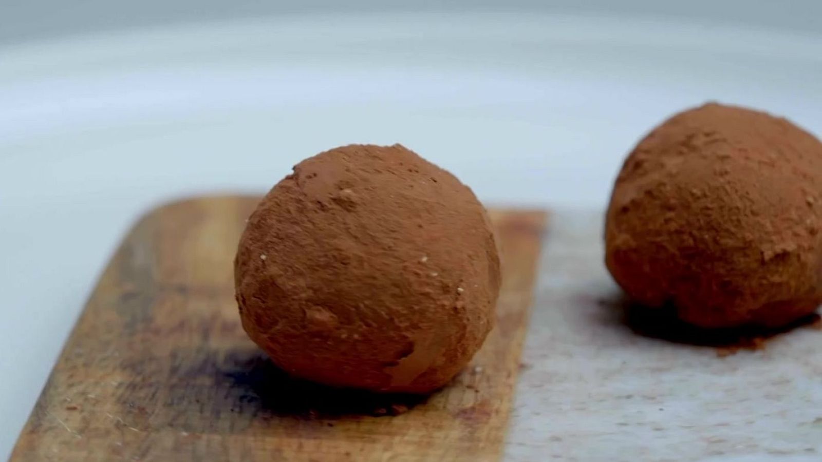 Trufes de xocolata - Cuina Brutal - Cuina Brutal | Veure