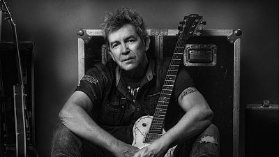 Alfredo Piedrafita estrena el videoclip de "P�sale"