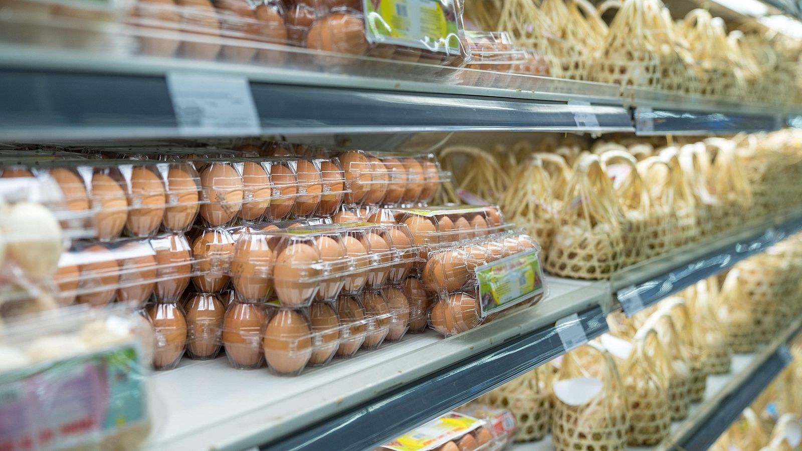 El precio de los alimentos no para de subir: el vacuno se encarece un 17% y los huevos, más de un 30% | Ver