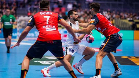 Espa�a firma ante Serbia un gran debut en el Europeo de balonmano