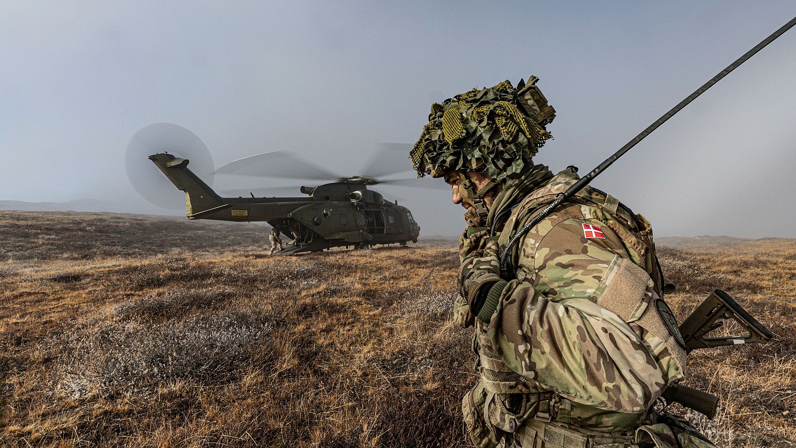 Robles no descarta que Espa�a participe en la misi�n militar europea en Groenlandia