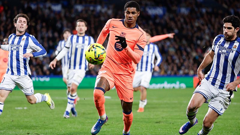 Gon�alo Guedes impulsa a la Real Sociedad para derrotar 2-1 al Bar�a y apretar de nuevo la Liga