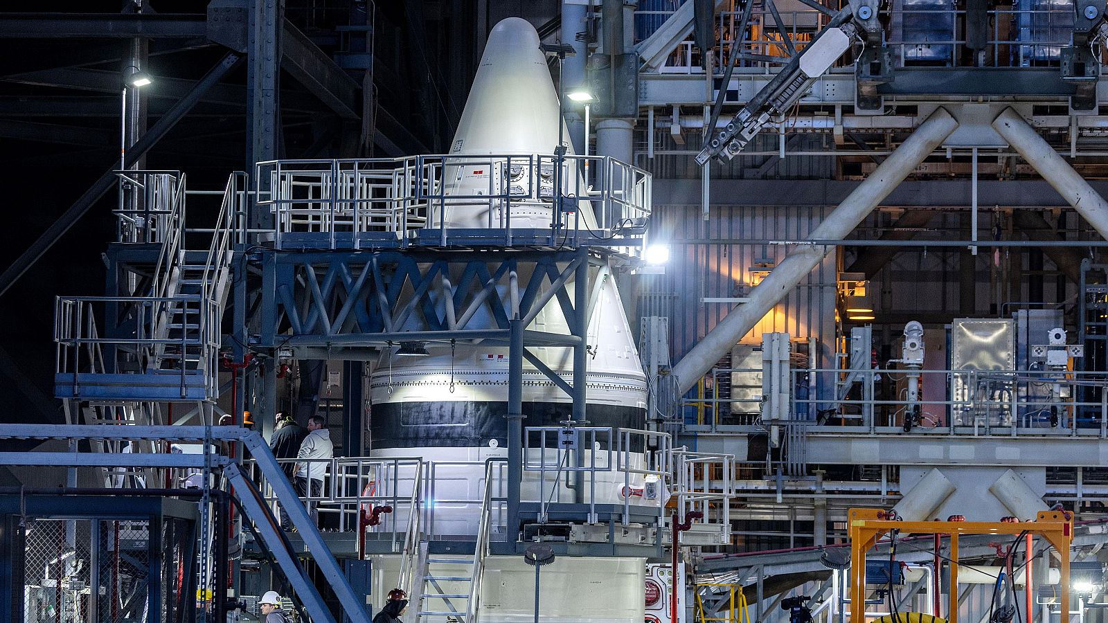 Cuenta atr�s para Artemis II: la NASA traslada el cohete SLS y la nave Orion a la plataforma de lanzamiento