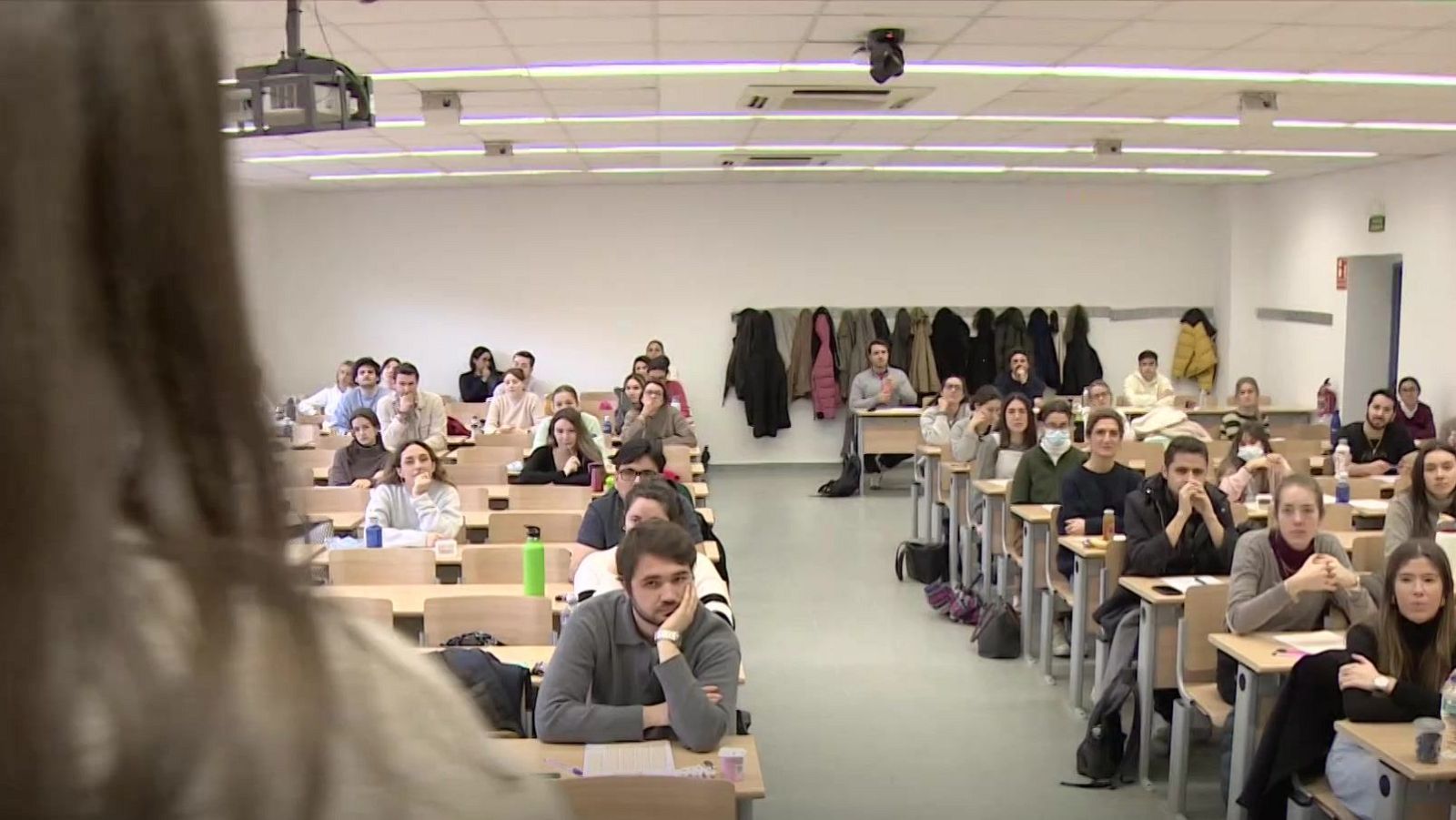 Simulacro de examen a una semana del MIR 2026 | Ver