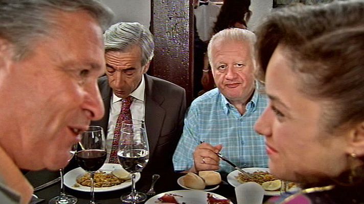 Cuéntame cómo pasó - "Primero fiesta y luego negocios"