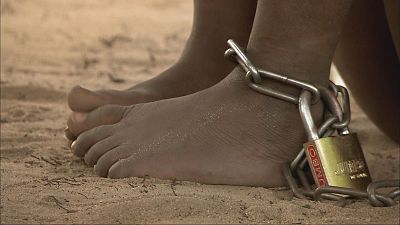 Pueblo de Dios - Locos de desatar en Buak� - Pueblo de Dios | Ver